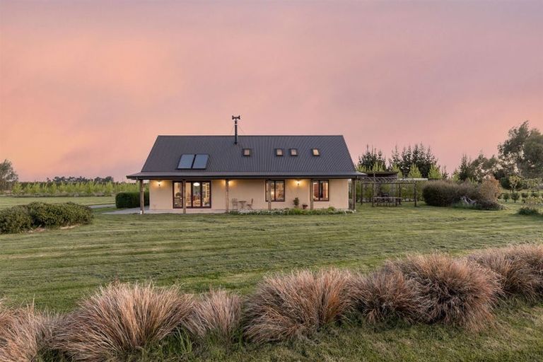 Photo of property in 304 Stokes Road, Balcairn, Amberley, 7481