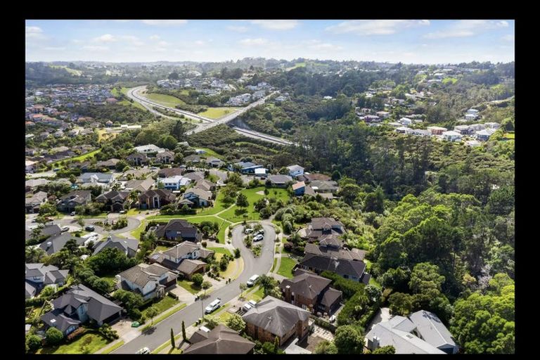 Photo of property in 29 Dressage Lane, Greenhithe, Auckland, 0632