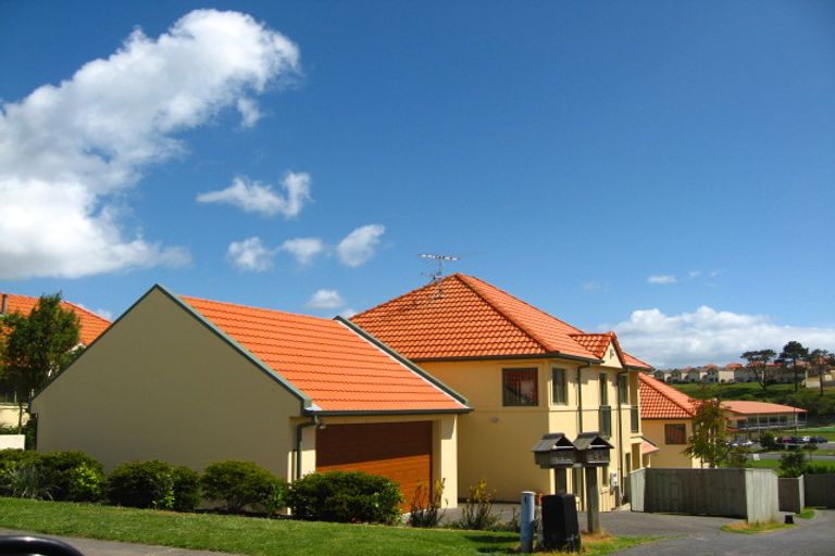 Photo of property in 20 Parkwood Crescent, Gulf Harbour, Whangaparaoa, 0930