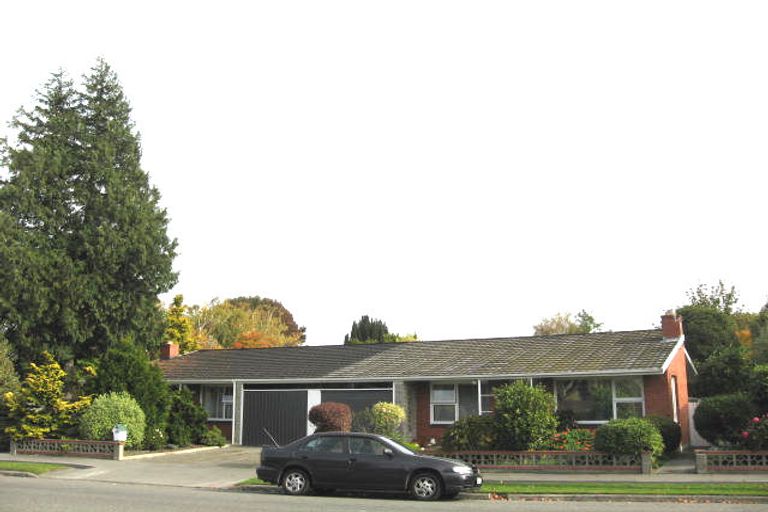 Photo of property in 2/173a Ilam Road, Ilam, Christchurch, 8041