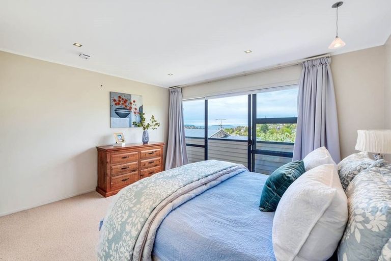 Photo of property in 76 Matipo Road, Mairangi Bay, Auckland, 0630