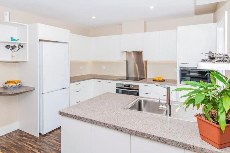 Photo of property in 12 Lee Street, Southbridge, 7602