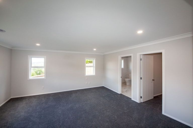 Photo of property in 17 Hattersley Grove, Churton Park, Wellington, 6037