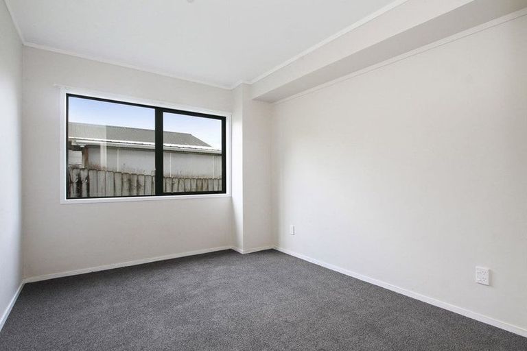 Photo of property in 33a Stevenson Road, Clarks Beach, 2122