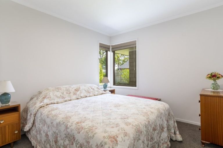 Photo of property in 52 Kayelene Place, Omokoroa, 3114