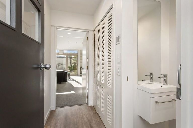 Photo of property in 2/45 Chester Street West, Christchurch Central, Christchurch, 8013