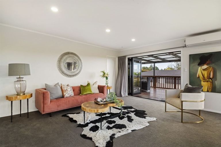 Photo of property in 1/30 Tui Glen Road, Birkenhead, Auckland, 0626