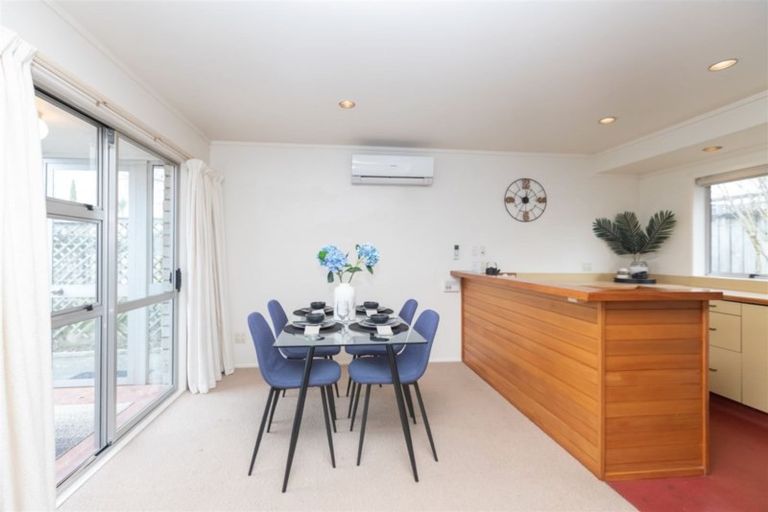 Photo of property in 15b Taylor Terrace, St Andrews, Hamilton, 3200