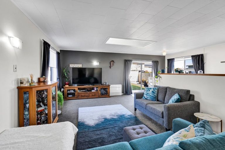 Photo of property in 23 Clifton Drive, Waitara, 4320