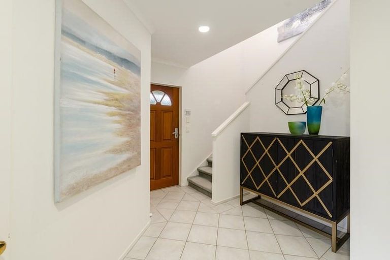 Photo of property in 2/13a Sandspit Road, Cockle Bay, Auckland, 2014