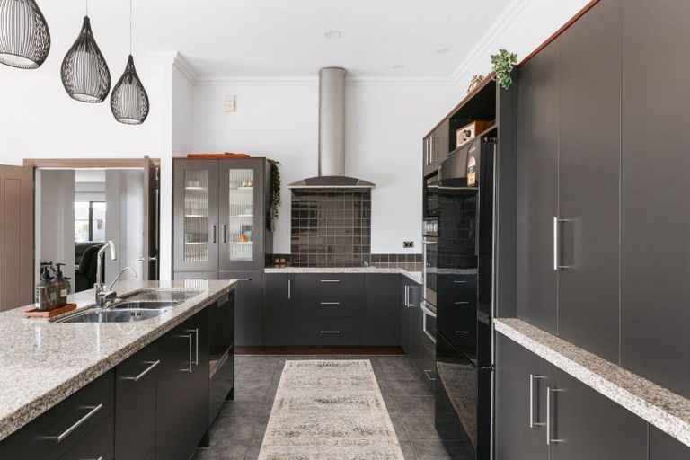 Photo of property in 582 Gloucester Road, Papamoa Beach, Papamoa, 3118