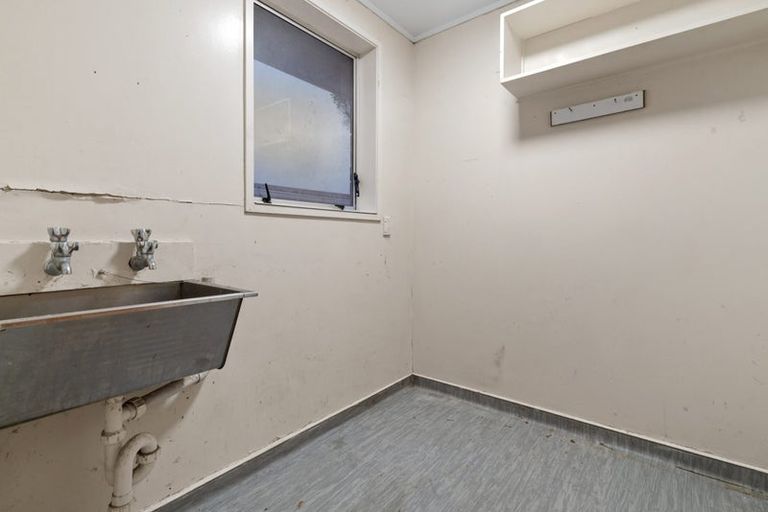 Photo of property in 21 Rountree Place, Conifer Grove, Takanini, 2112