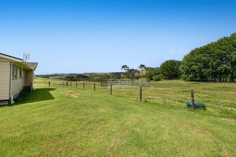 Photo of property in 47 Crosland Road, South Head, Helensville, 0874