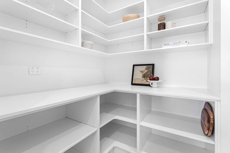 Photo of property in 10 Longfields Road, Brightwater, 7022