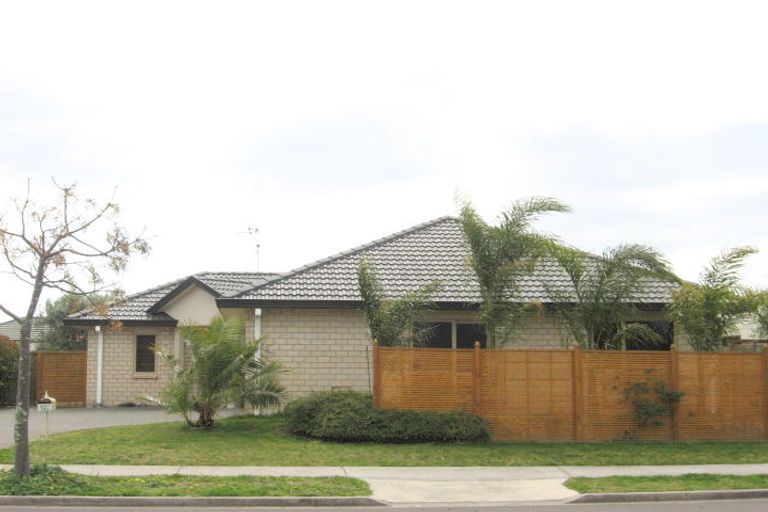 Photo of property in 72a Beachwater Drive, Papamoa Beach, Papamoa, 3118