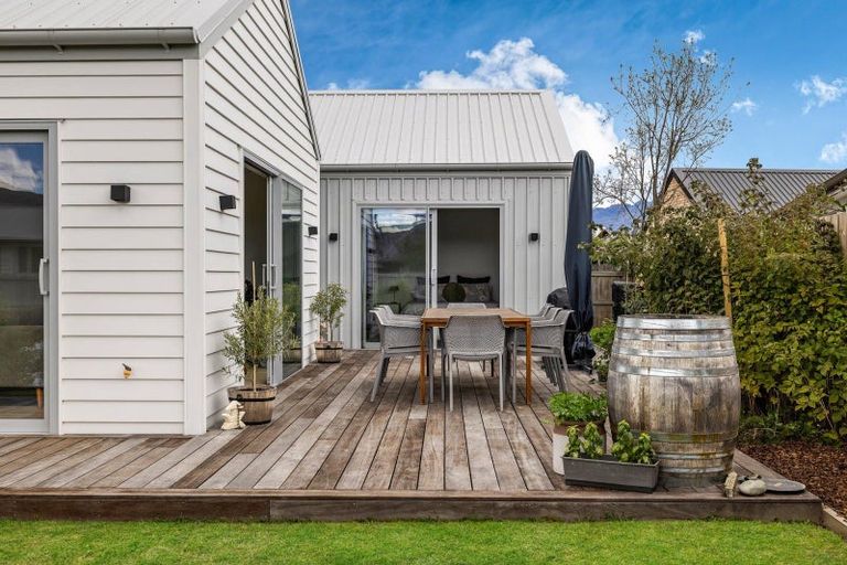 Photo of property in 16 Springfield Road, Lower Shotover, Queenstown, 9304