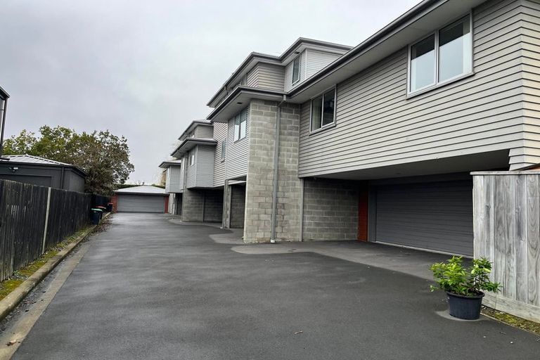 Photo of property in 172a Edgeware Road, Edgeware, Christchurch, 8013