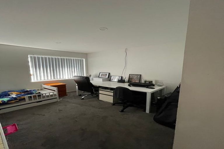 Photo of property in 13 Rere Close, Takanini, 2112