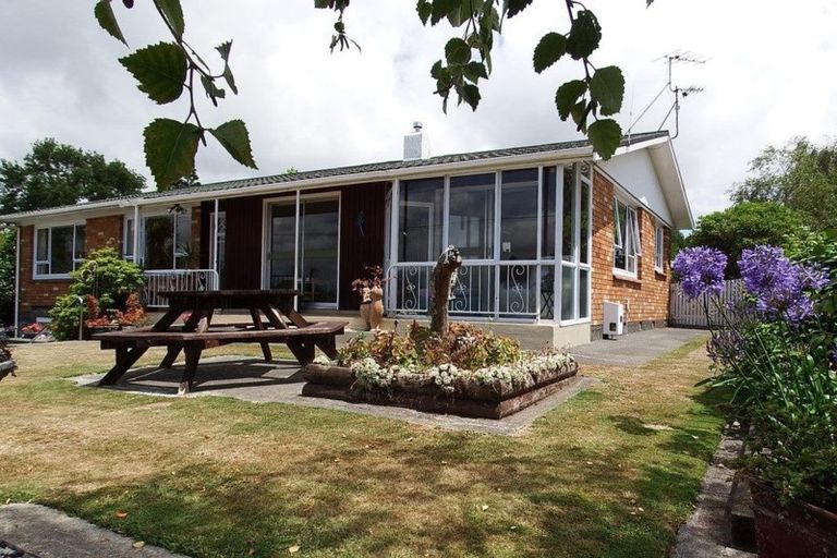 Photo of property in 55 Broadway, Stratford, 4332