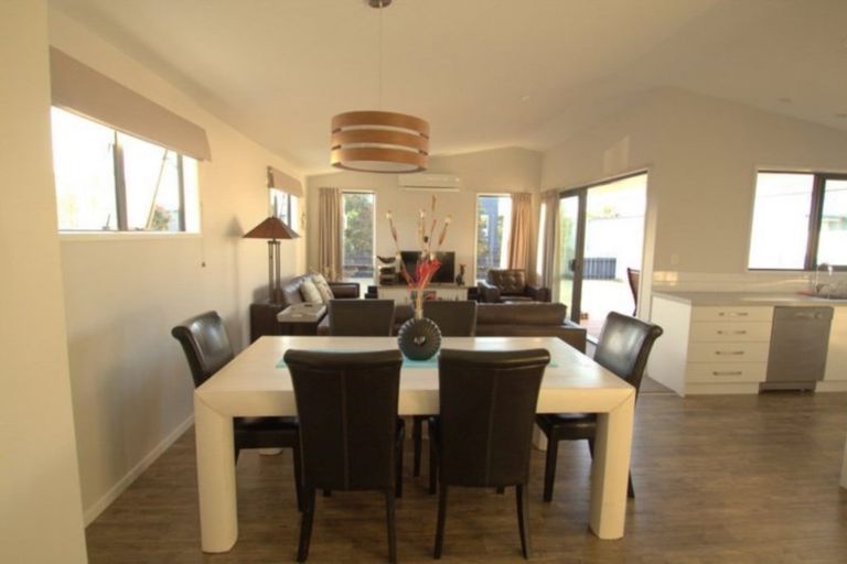 Photo of property in 15 Coprosma Close, Papamoa Beach, Papamoa, 3118