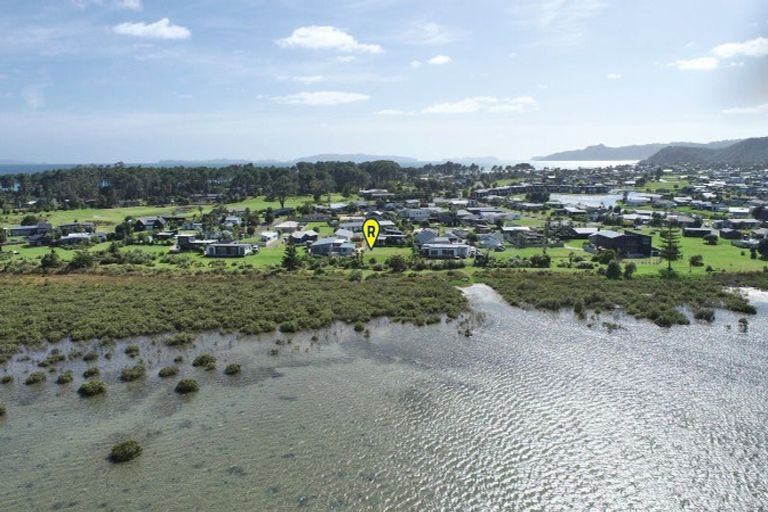 Photo of property in 129 Kelly Jade Avenue, Matarangi, Whitianga, 3592