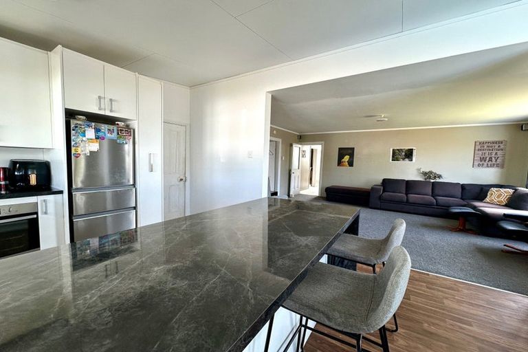 Photo of property in 56 James Street, Balclutha, 9230