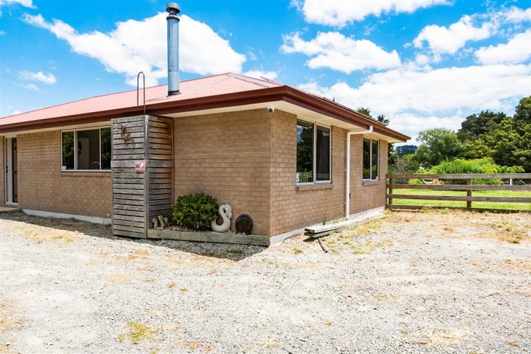 Photo of property in 6 Tavinor Road, Otaika, Whangarei, 0170
