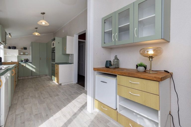 Photo of property in 13 The Crescent, Raumati South, Paraparaumu, 5032