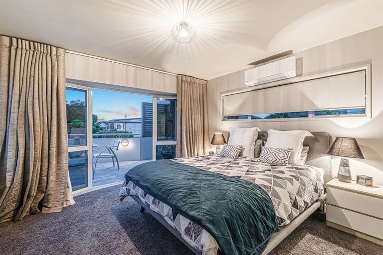 Photo of property in 2a Midway Avenue, Castor Bay, Auckland, 0620