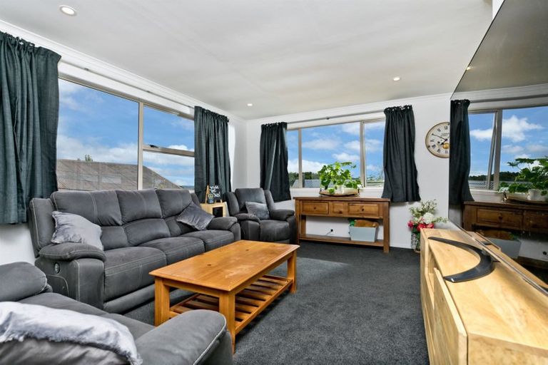 Photo of property in 122 Sunnyside Road, Sunnyvale, Auckland, 0612