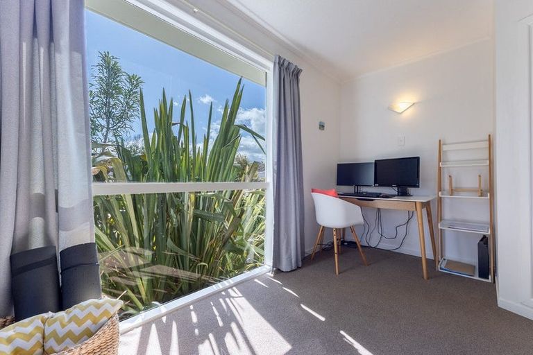 Photo of property in 33 Rimu Road, Raumati Beach, Paraparaumu, 5032