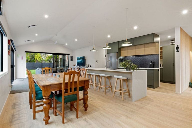 Photo of property in 90 Hugo Shaw Drive, Cambridge, 3434