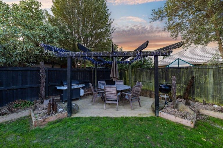 Photo of property in 39 Broadhaven Avenue, Parklands, Christchurch, 8083