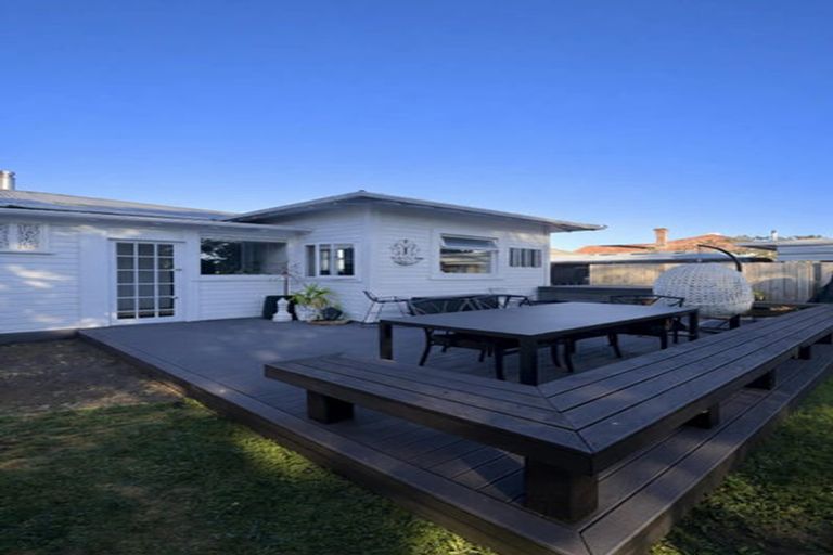 Photo of property in 13 Chester Street, Waverley, 4510