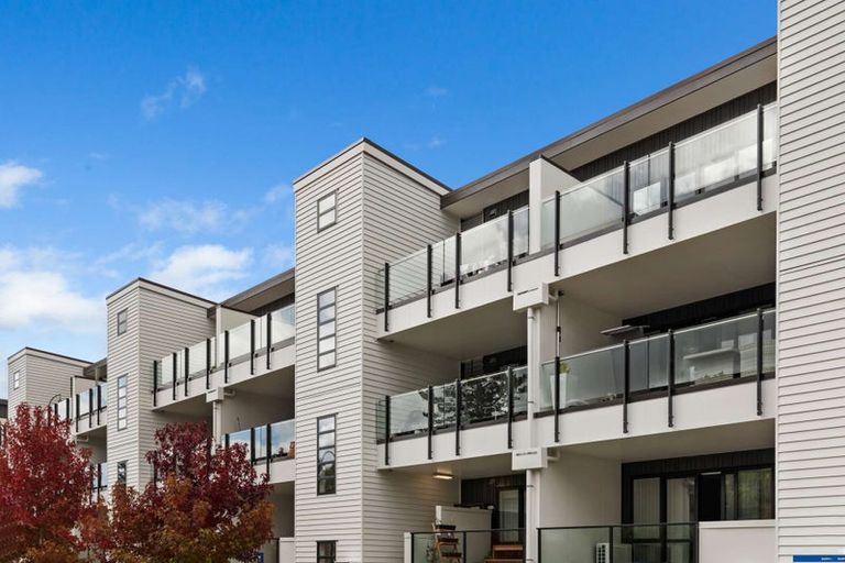 Photo of property in 23/11 Carlos Drive, Flat Bush, Auckland, 2016