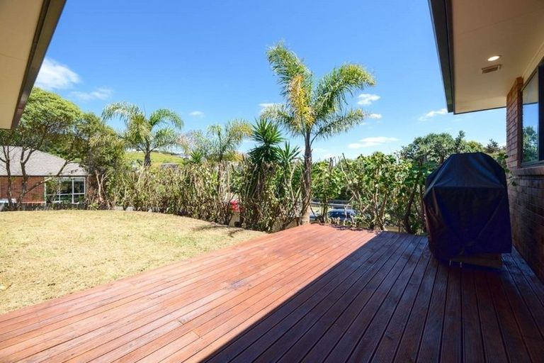 Photo of property in 1 Barwick Place, Stanmore Bay, Whangaparaoa, 0932