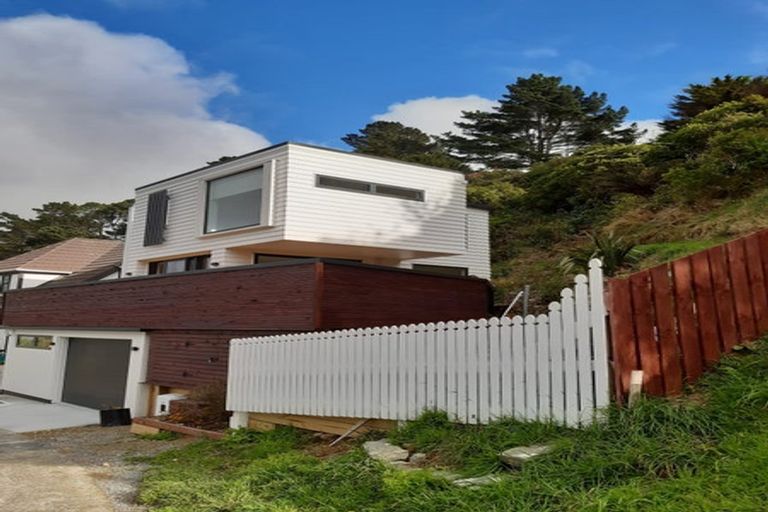 Photo of property in 31 Percy Dyett Drive, Karori, Wellington, 6012