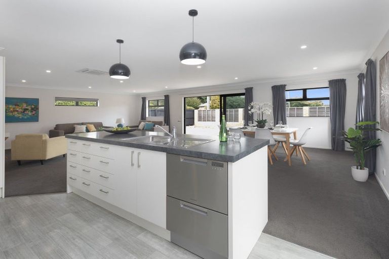 Photo of property in 204 Grahams Road, Burnside, Christchurch, 8053