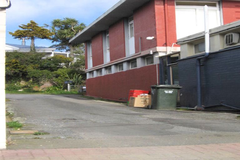 Photo of property in 141 Karori Road, Karori, Wellington, 6012