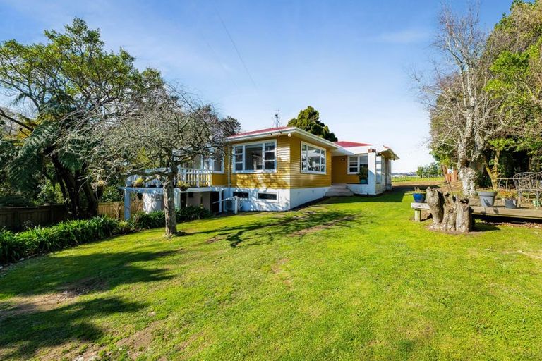 Photo of property in 402 South Road, Hawera, 4674