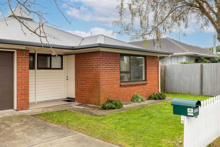 Photo of property in 18 Lothian Street, Ilam, Christchurch, 8041