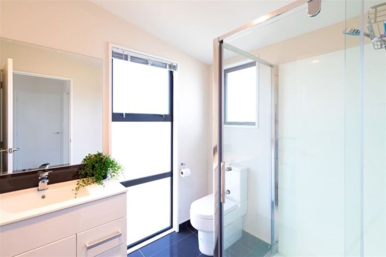 Photo of property in 12 Broadbent Street, Riccarton, Christchurch, 8041