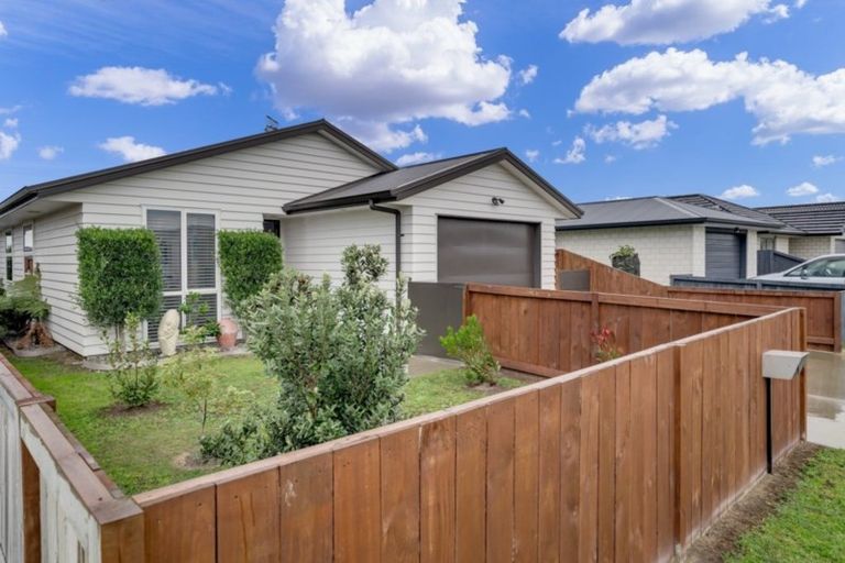 Photo of property in 3 Ponga Place, Papamoa Beach, Papamoa, 3118