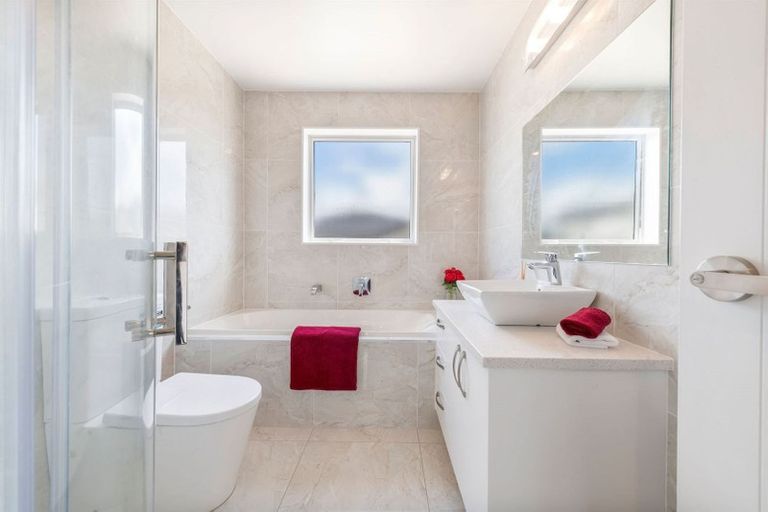 Photo of property in 24 Quattro Avenue, Flat Bush, Auckland, 2019