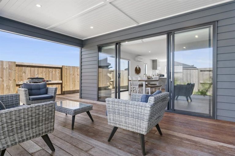 Photo of property in 51 Cotula Way, Papamoa Beach, Papamoa, 3118