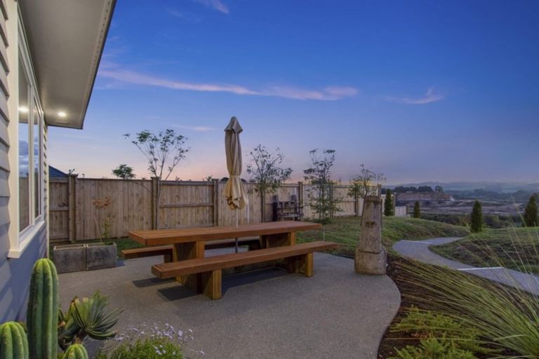 Photo of property in 87 Penetaka Heights, Pyes Pa, Tauranga, 3112