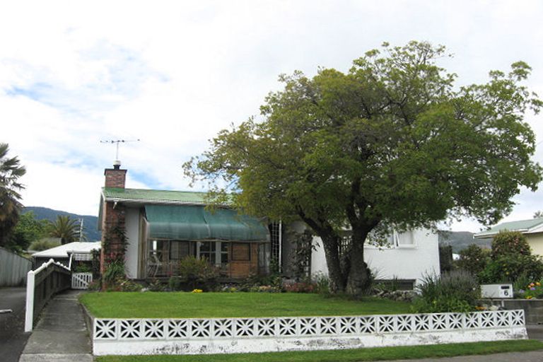 Photo of property in 1/6 Devon Street, Stoke, Nelson, 7011