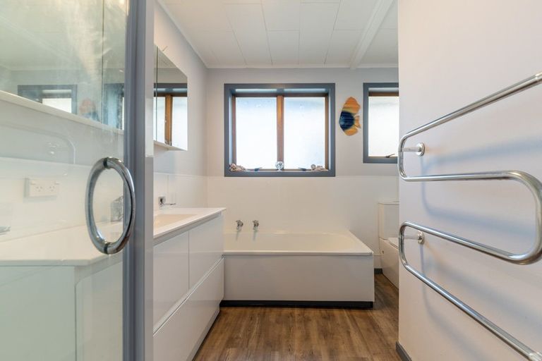 Photo of property in 131b Waikawa Road, Picton, 7220