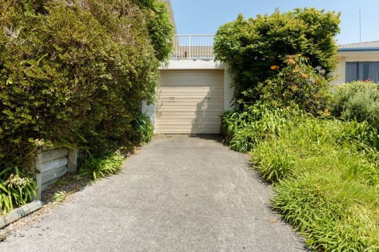 Photo of property in 7 Downing Place, Welcome Bay, Tauranga, 3112