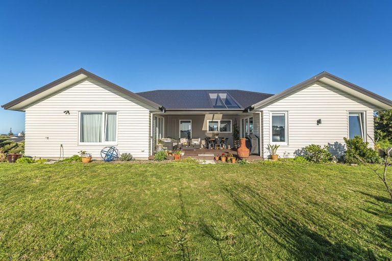 Photo of property in 12 Longbeach Drive, Castlecliff, Whanganui, 4501